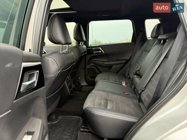 Серый Мицубиси Аутлендер, объемом двигателя 0 л и пробегом 41 тыс. км за 25000 $, фото 8 на Automoto.ua