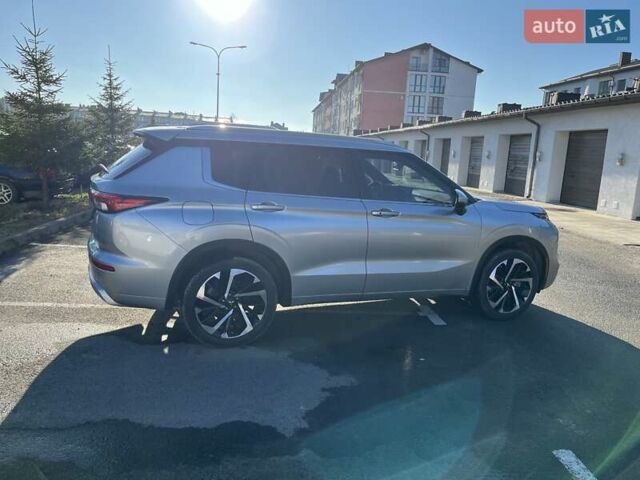 Серый Мицубиси Аутлендер, объемом двигателя 2.49 л и пробегом 38 тыс. км за 24999 $, фото 6 на Automoto.ua