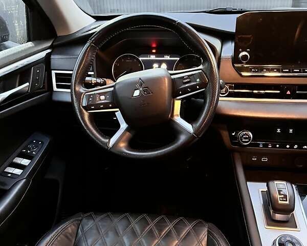 Серый Мицубиси Аутлендер, объемом двигателя 2.49 л и пробегом 64 тыс. км за 23200 $, фото 17 на Automoto.ua