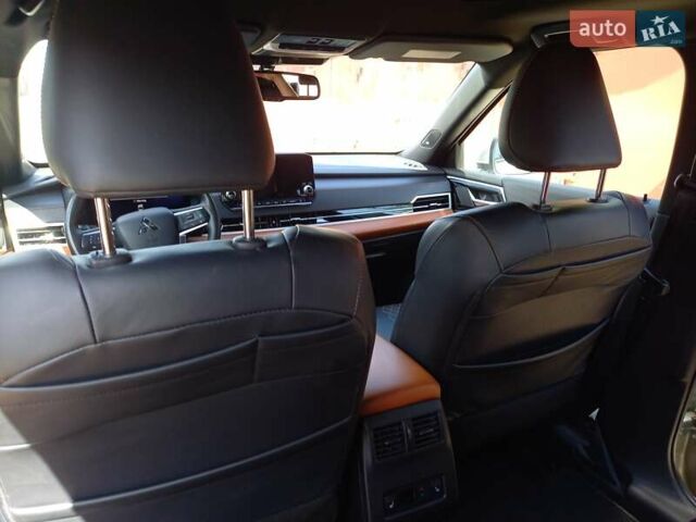 Серый Мицубиси Аутлендер, объемом двигателя 2.5 л и пробегом 84 тыс. км за 22600 $, фото 18 на Automoto.ua