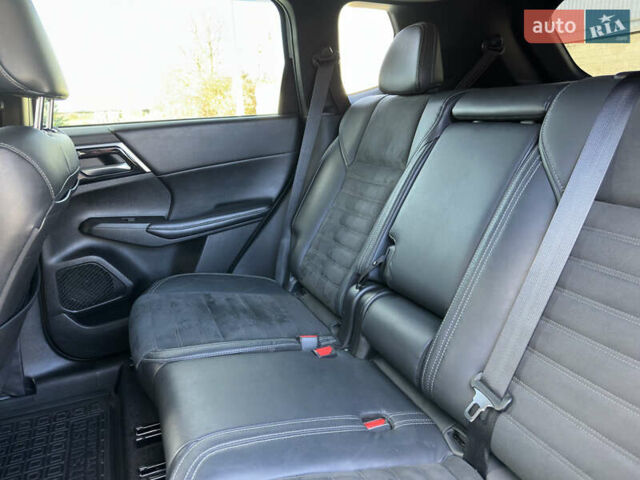 Міцубісі Аутлендер 2022 у Стрые на Automoto.ua Сірий Міцубісі Аутлендер, об'ємом двигуна 2.5 л та пробігом 85 тис. км за 23999 $, фото 79 на Automoto.ua