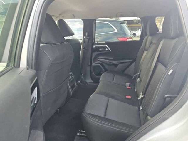 Серый Мицубиси Аутлендер, объемом двигателя 0 л и пробегом 56 тыс. км за 22000 $, фото 8 на Automoto.ua