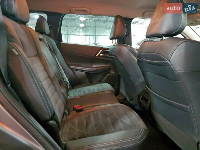 Сірий Міцубісі Аутлендер, об'ємом двигуна 2.49 л та пробігом 66 тис. км за 14368 $, фото 8 на Automoto.ua