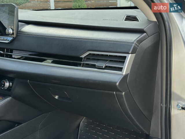 Міцубісі Аутлендер 2022 у Стрые на Automoto.ua Сірий Міцубісі Аутлендер, об'ємом двигуна 2.5 л та пробігом 85 тис. км за 23999 $, фото 95 на Automoto.ua