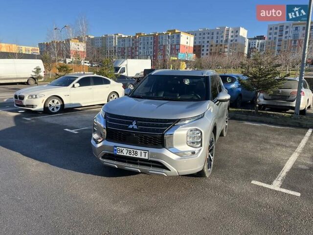 Серый Мицубиси Аутлендер, объемом двигателя 2.49 л и пробегом 38 тыс. км за 24999 $, фото 14 на Automoto.ua