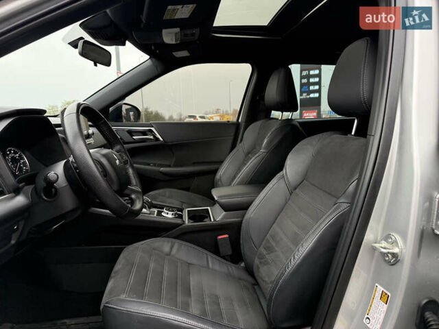 Серый Мицубиси Аутлендер, объемом двигателя 0 л и пробегом 41 тыс. км за 25000 $, фото 7 на Automoto.ua