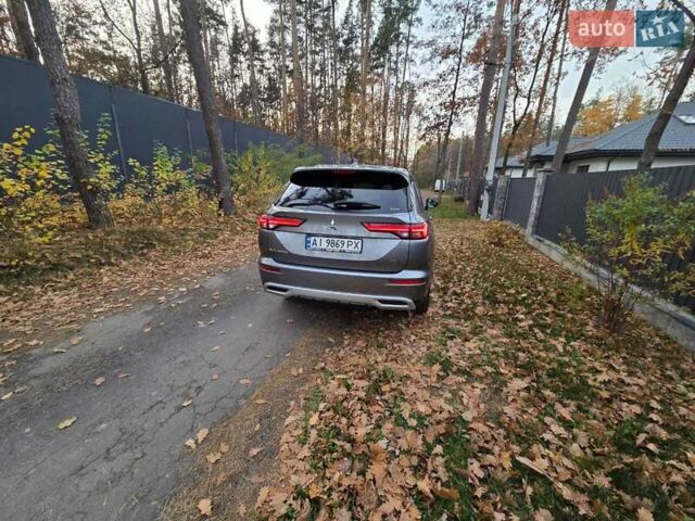 Серый Мицубиси Аутлендер, объемом двигателя 2.49 л и пробегом 50 тыс. км за 23900 $, фото 6 на Automoto.ua