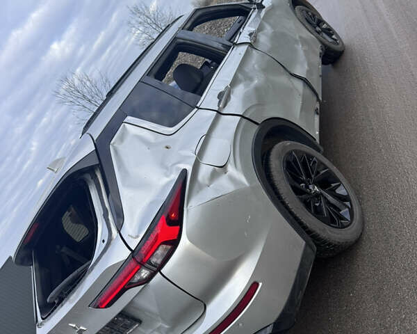 Серый Мицубиси Аутлендер, объемом двигателя 2.5 л и пробегом 80 тыс. км за 13500 $, фото 5 на Automoto.ua