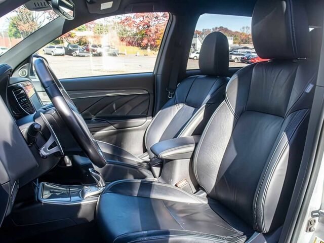 Сірий Міцубісі Аутлендер, об'ємом двигуна 0 л та пробігом 18 тис. км за 13580 $, фото 8 на Automoto.ua