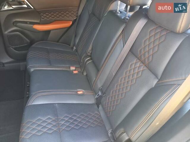 Серый Мицубиси Аутлендер, объемом двигателя 2.49 л и пробегом 84 тыс. км за 23000 $, фото 15 на Automoto.ua