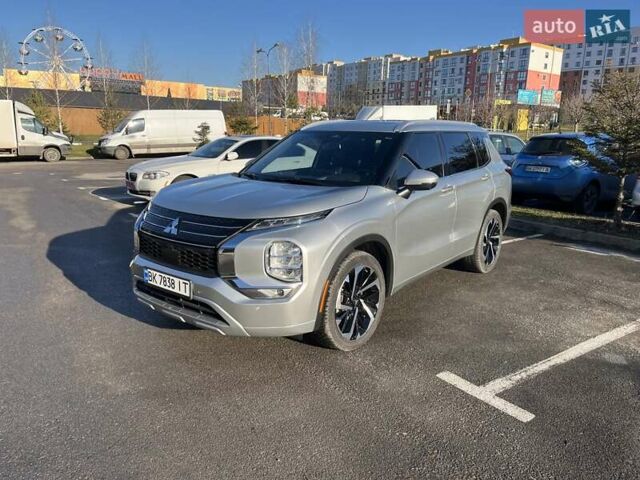 Серый Мицубиси Аутлендер, объемом двигателя 2.49 л и пробегом 38 тыс. км за 24999 $, фото 13 на Automoto.ua