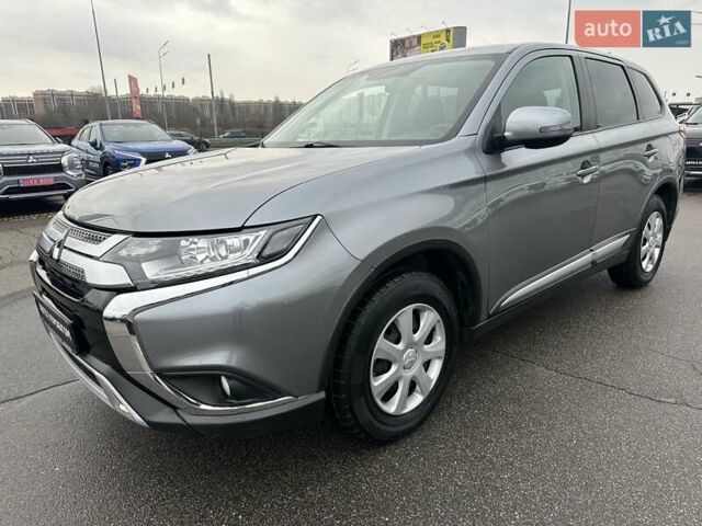 Сірий Міцубісі Аутлендер, об'ємом двигуна 2 л та пробігом 46 тис. км за 20900 $, фото 3 на Automoto.ua