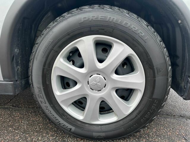 Сірий Міцубісі Аутлендер, об'ємом двигуна 2 л та пробігом 46 тис. км за 20900 $, фото 11 на Automoto.ua