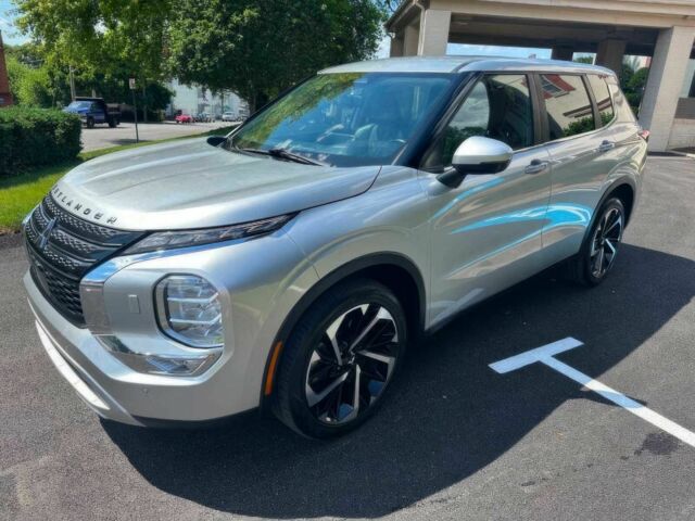 Серый Мицубиси Аутлендер, объемом двигателя 2.5 л и пробегом 26 тыс. км за 16750 $, фото 2 на Automoto.ua