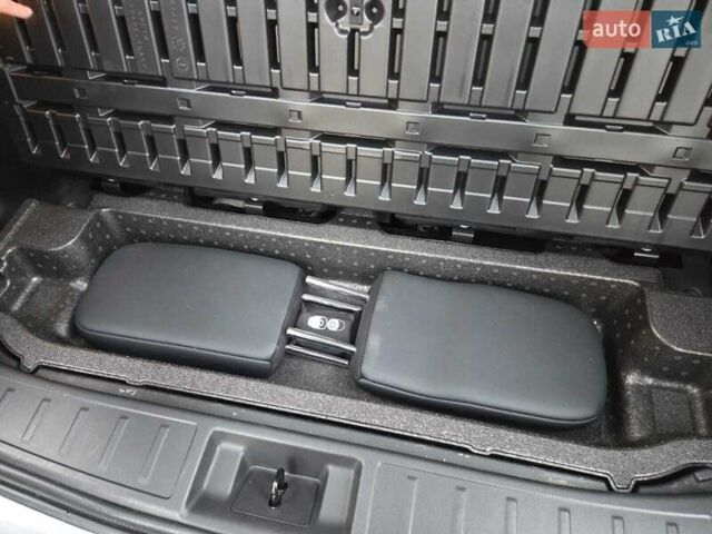 Серый Мицубиси Аутлендер, объемом двигателя 2.49 л и пробегом 50 тыс. км за 23900 $, фото 14 на Automoto.ua
