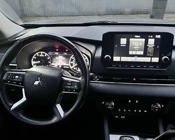 Серый Мицубиси Аутлендер, объемом двигателя 2.49 л и пробегом 64 тыс. км за 23200 $, фото 19 на Automoto.ua