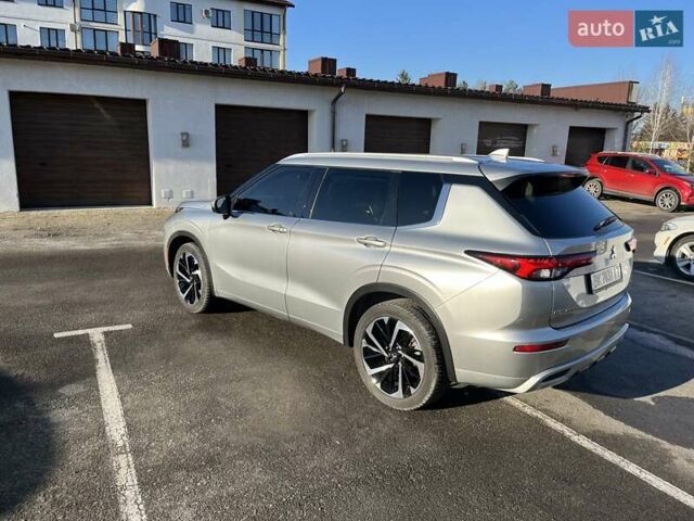 Серый Мицубиси Аутлендер, объемом двигателя 2.49 л и пробегом 38 тыс. км за 24999 $, фото 10 на Automoto.ua