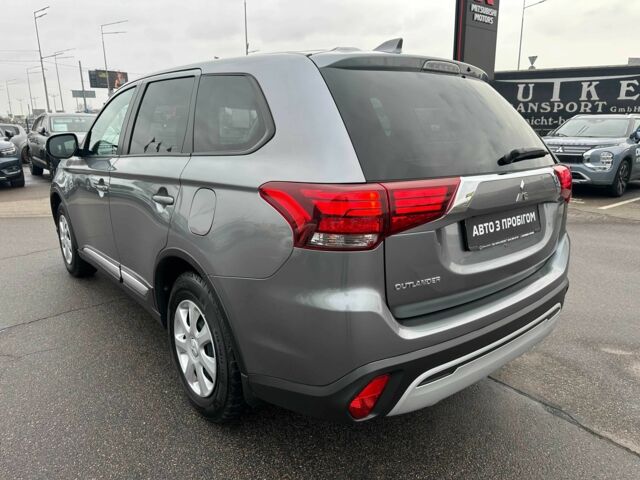 Сірий Міцубісі Аутлендер, об'ємом двигуна 2 л та пробігом 46 тис. км за 20900 $, фото 4 на Automoto.ua