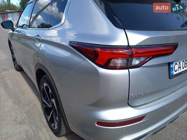 Серый Мицубиси Аутлендер, объемом двигателя 2.49 л и пробегом 84 тыс. км за 23000 $, фото 9 на Automoto.ua