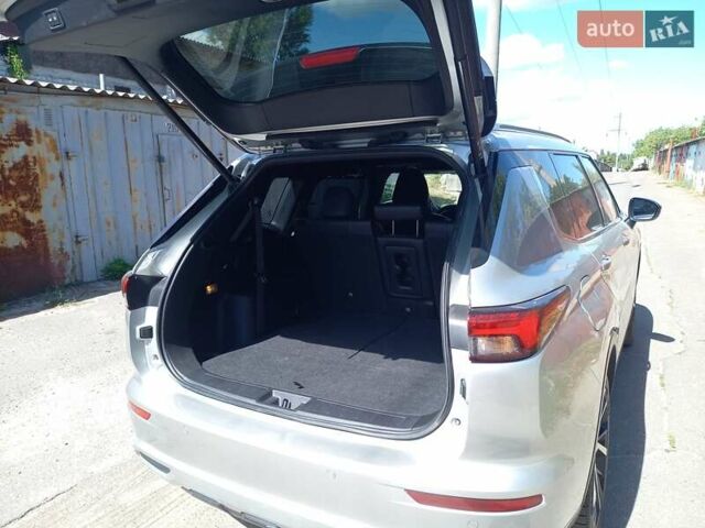 Серый Мицубиси Аутлендер, объемом двигателя 2.5 л и пробегом 84 тыс. км за 22600 $, фото 54 на Automoto.ua
