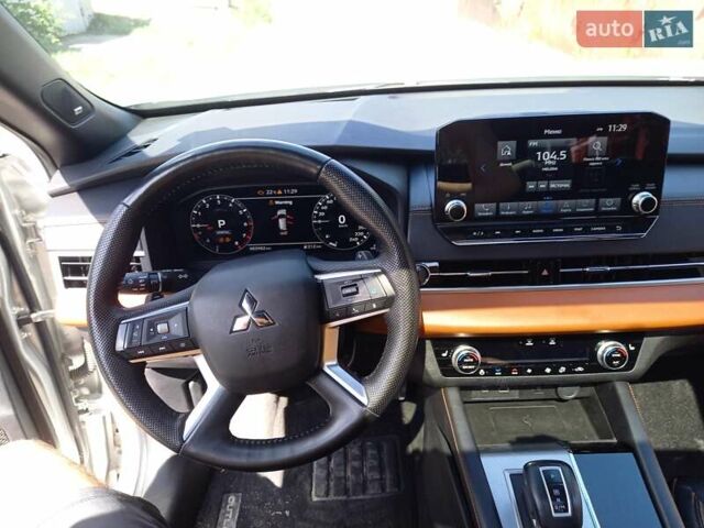 Серый Мицубиси Аутлендер, объемом двигателя 2.5 л и пробегом 84 тыс. км за 22600 $, фото 26 на Automoto.ua