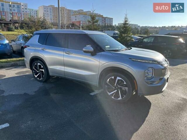 Серый Мицубиси Аутлендер, объемом двигателя 2.49 л и пробегом 38 тыс. км за 24999 $, фото 5 на Automoto.ua