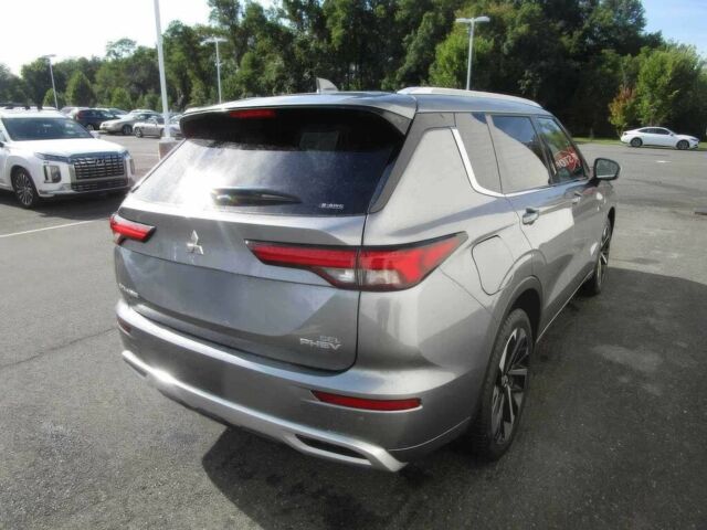 Серый Мицубиси Аутлендер, объемом двигателя 2.4 л и пробегом 19 тыс. км за 13850 $, фото 5 на Automoto.ua