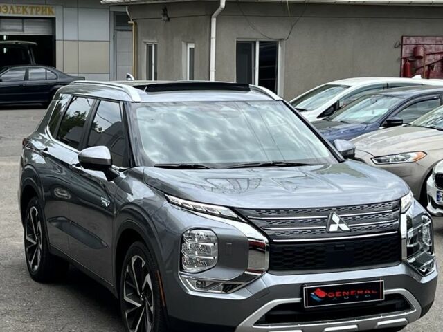 Сірий Міцубісі Аутлендер, об'ємом двигуна 2.4 л та пробігом 47 тис. км за 34999 $, фото 1 на Automoto.ua
