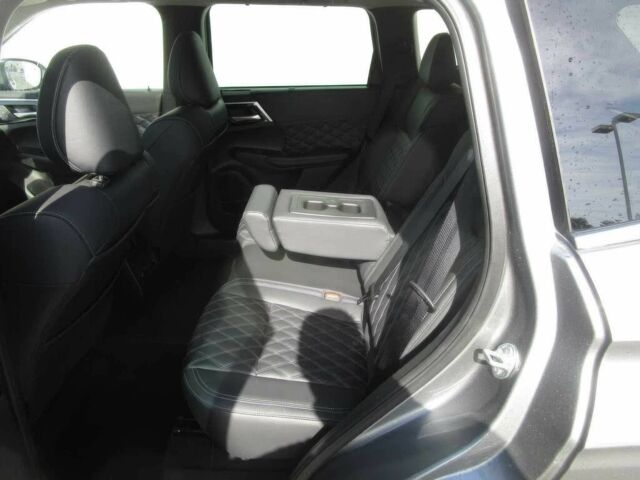 Серый Мицубиси Аутлендер, объемом двигателя 2.4 л и пробегом 19 тыс. км за 13850 $, фото 10 на Automoto.ua