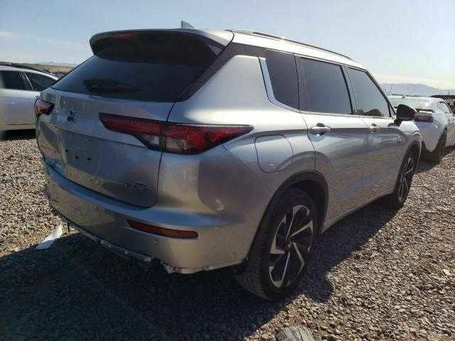 Серый Мицубиси Аутлендер, объемом двигателя 2.4 л и пробегом 3 тыс. км за 28999 $, фото 1 на Automoto.ua