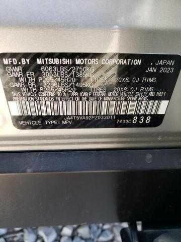 Серый Мицубиси Аутлендер, объемом двигателя 2.4 л и пробегом 3 тыс. км за 28999 $, фото 4 на Automoto.ua