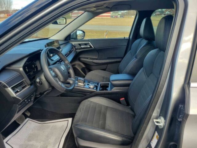 Серый Мицубиси Аутлендер, объемом двигателя 2.4 л и пробегом 14 тыс. км за 7600 $, фото 7 на Automoto.ua