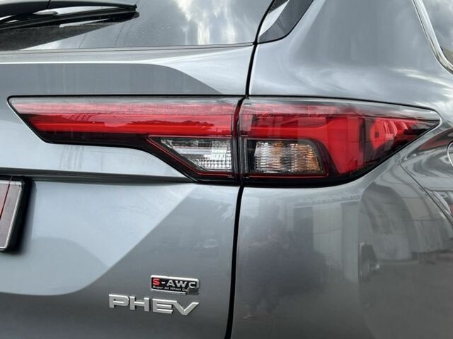 Сірий Міцубісі Аутлендер, об'ємом двигуна 2.4 л та пробігом 47 тис. км за 34999 $, фото 14 на Automoto.ua