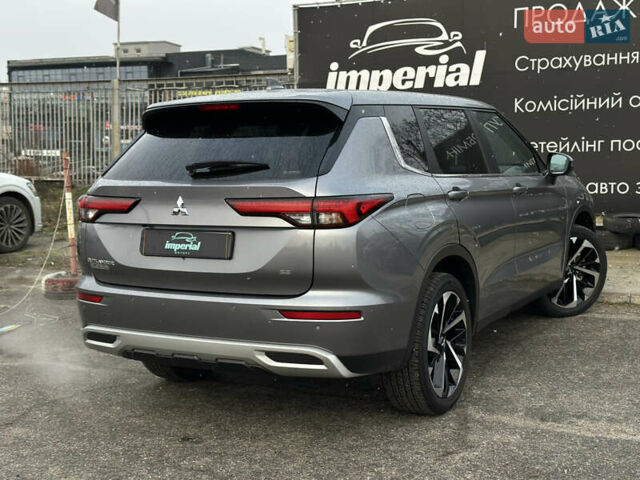 Серый Мицубиси Аутлендер, объемом двигателя 2.49 л и пробегом 24 тыс. км за 27500 $, фото 5 на Automoto.ua