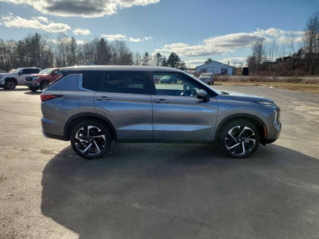 Серый Мицубиси Аутлендер, объемом двигателя 2.4 л и пробегом 14 тыс. км за 7600 $, фото 2 на Automoto.ua