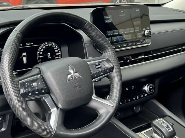 Сірий Міцубісі Аутлендер, об'ємом двигуна 2.4 л та пробігом 47 тис. км за 34999 $, фото 6 на Automoto.ua