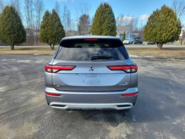 Серый Мицубиси Аутлендер, объемом двигателя 2.4 л и пробегом 14 тыс. км за 7600 $, фото 5 на Automoto.ua
