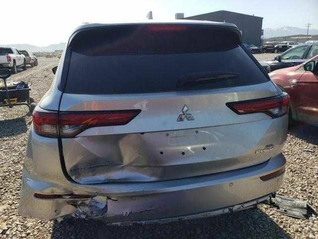 Серый Мицубиси Аутлендер, объемом двигателя 2.4 л и пробегом 3 тыс. км за 28999 $, фото 7 на Automoto.ua