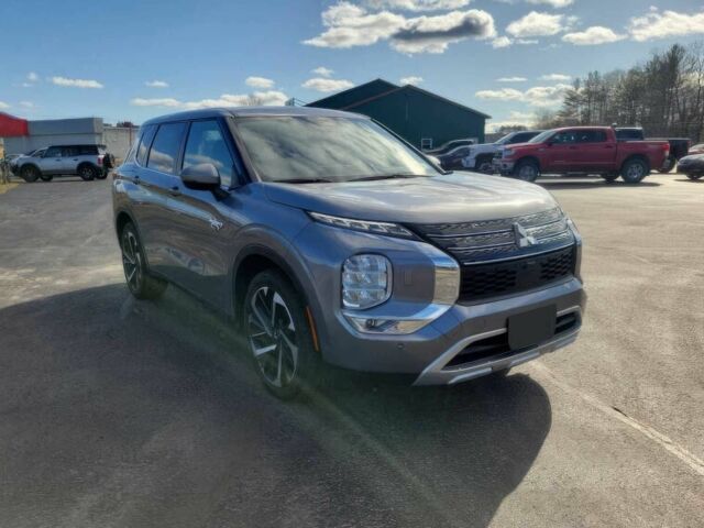 Серый Мицубиси Аутлендер, объемом двигателя 2.4 л и пробегом 14 тыс. км за 7600 $, фото 1 на Automoto.ua