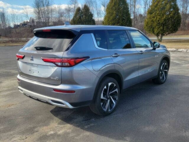 Серый Мицубиси Аутлендер, объемом двигателя 2.4 л и пробегом 14 тыс. км за 7600 $, фото 6 на Automoto.ua