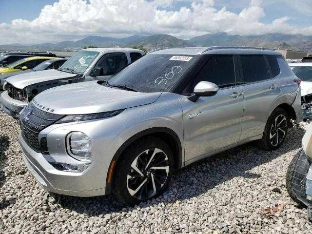 Серый Мицубиси Аутлендер, объемом двигателя 2.4 л и пробегом 3 тыс. км за 28999 $, фото 6 на Automoto.ua