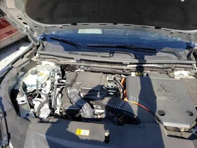 Серый Мицубиси Аутлендер, объемом двигателя 2.4 л и пробегом 3 тыс. км за 28999 $, фото 3 на Automoto.ua