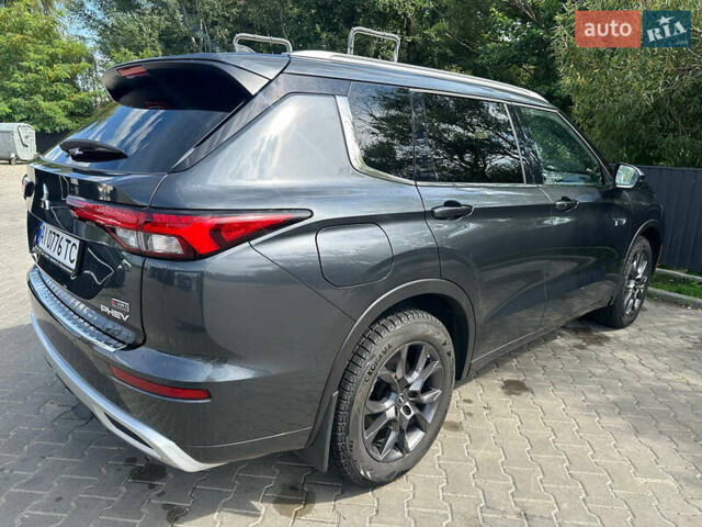 Серый Мицубиси Аутлендер, объемом двигателя 2.36 л и пробегом 7 тыс. км за 47000 $, фото 13 на Automoto.ua