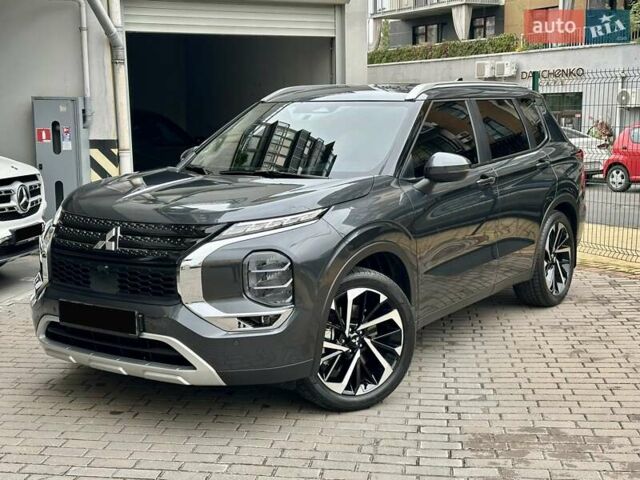 Серый Мицубиси Аутлендер, объемом двигателя 2.49 л и пробегом 6 тыс. км за 34900 $, фото 4 на Automoto.ua