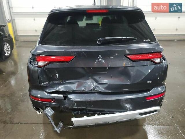 Серый Мицубиси Аутлендер, объемом двигателя 2.49 л и пробегом 21 тыс. км за 8000 $, фото 2 на Automoto.ua