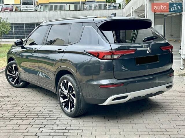 Серый Мицубиси Аутлендер, объемом двигателя 2.49 л и пробегом 6 тыс. км за 34900 $, фото 11 на Automoto.ua