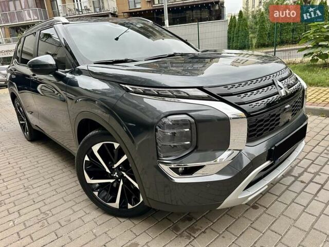 Серый Мицубиси Аутлендер, объемом двигателя 2.49 л и пробегом 6 тыс. км за 34900 $, фото 25 на Automoto.ua