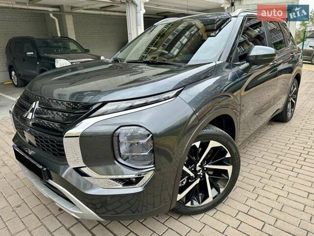 Серый Мицубиси Аутлендер, объемом двигателя 2.49 л и пробегом 6 тыс. км за 34900 $, фото 23 на Automoto.ua
