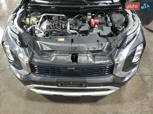 Серый Мицубиси Аутлендер, объемом двигателя 2.49 л и пробегом 21 тыс. км за 8000 $, фото 11 на Automoto.ua