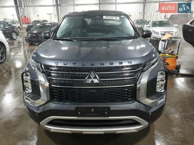 Серый Мицубиси Аутлендер, объемом двигателя 2.49 л и пробегом 21 тыс. км за 8000 $, фото 5 на Automoto.ua